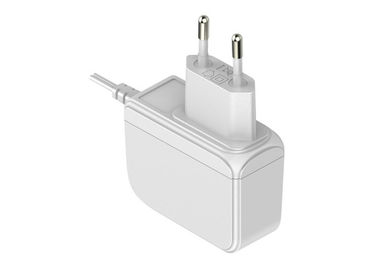 Ein guter Preis. Weißes 12V 1.5A US/EU/BRITISCHER Stecker Wechselstrom-Wandbergstromadapter für Receiveranwendung Online