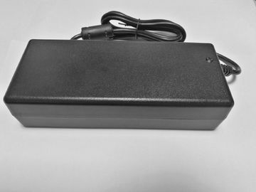 Ein guter Preis. 100-240v Eingangsspannung Desktop AC Adapter 5-48v Ausgangsspannung Online