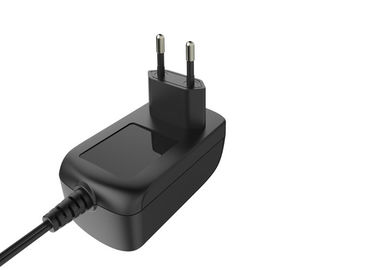 Ein guter Preis. 12V 2A Wechselstrom-DC-Stromadapter schwarz/Weiß mit 2 Zinke EU 2 Pin 3000ma Online