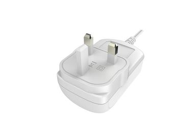 Ein guter Preis. Weißer BRITISCHER Wechselstrom-DCs 12v des Stecker-2A Stromadapter-Wand-Berg mit Zustimmung CER GS LVD Online