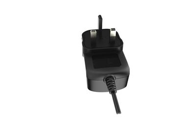 Ein guter Preis. RoHS bescheinigte Universalstromadapter 24W mit BRITISCHEM Pin-Wand-Berg Online