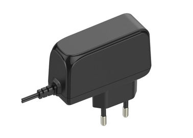 Ein guter Preis. EN60950 18W EU verstopfen Universal-Wechselstrom-Stromadapter-Schwarzes 2 Pin 1500ma Online