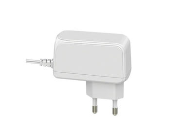 Ein guter Preis. Kc bescheinigte Universal-Wechselstrom-Stromadapter 12V 1.5V Wechselstrom-DC-Ladegerät-Adapter Online