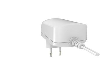 Ein guter Preis. 90-264 VAC-verstopfen medizinische Wechselstrom-Adapter 5V 3A Universal-Wechselstrom-Schaltleistungs-Adapter EU Online